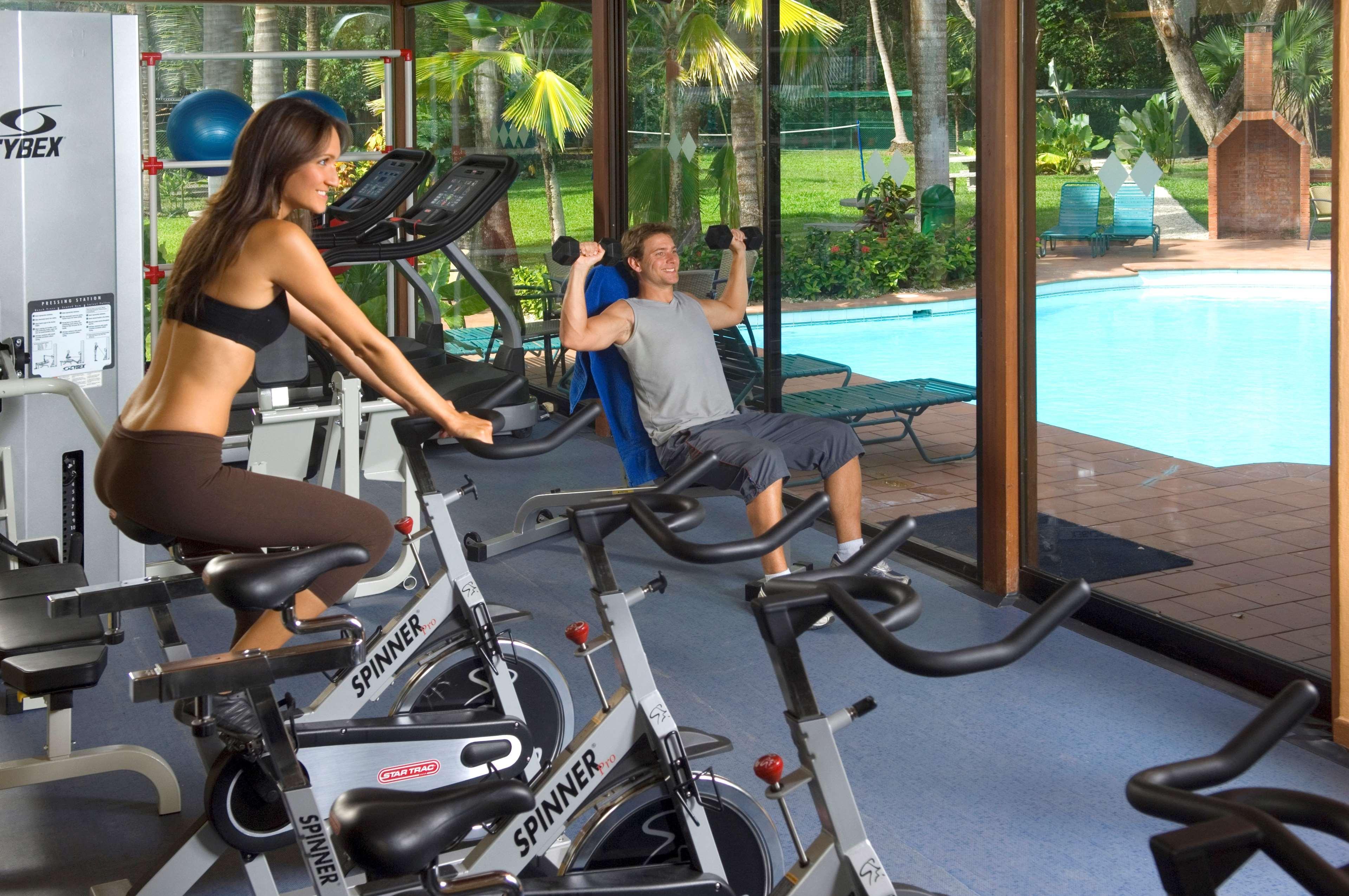 Barceló Tambor - All Inclusive Tambor (Puntarenas) Exterior foto A gym at a resort